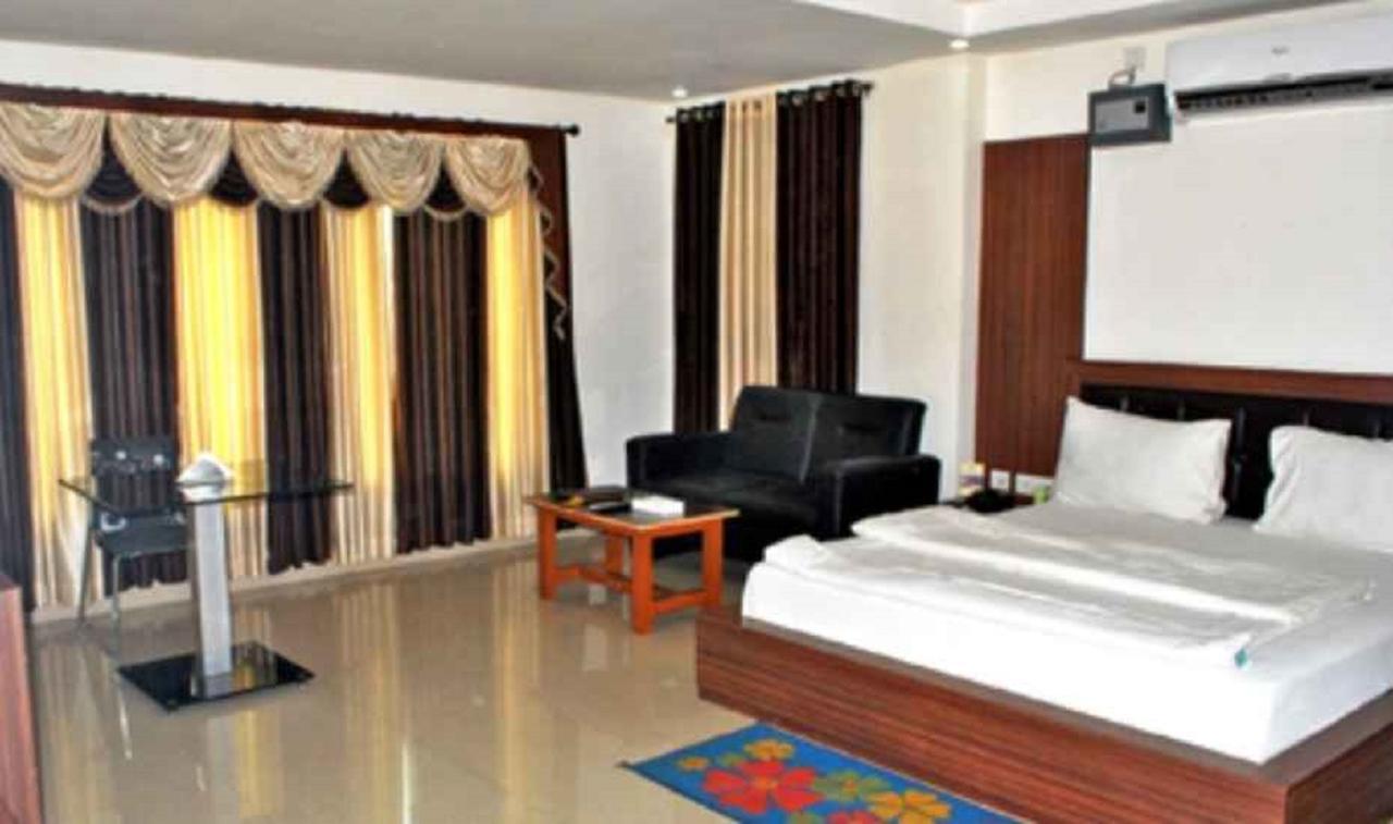 Hotel KDM Palace Begusarai Bagian luar foto